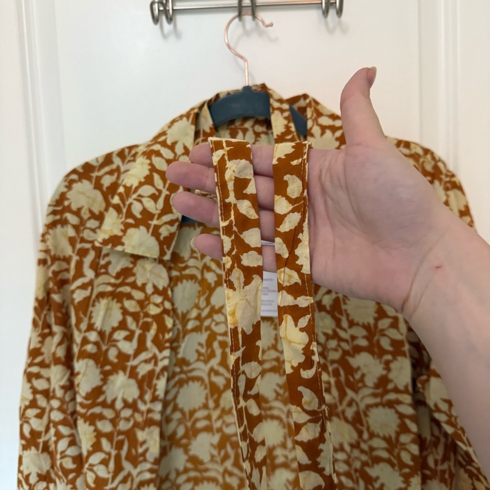 JISORA Motifs with Mustard Jaal on Cotton Shrug - Picture 8 of 12